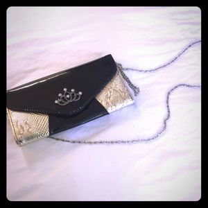 NEW Black &silver metallic patent leather clutch